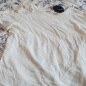 Cream t-shirt with lace on shoulders